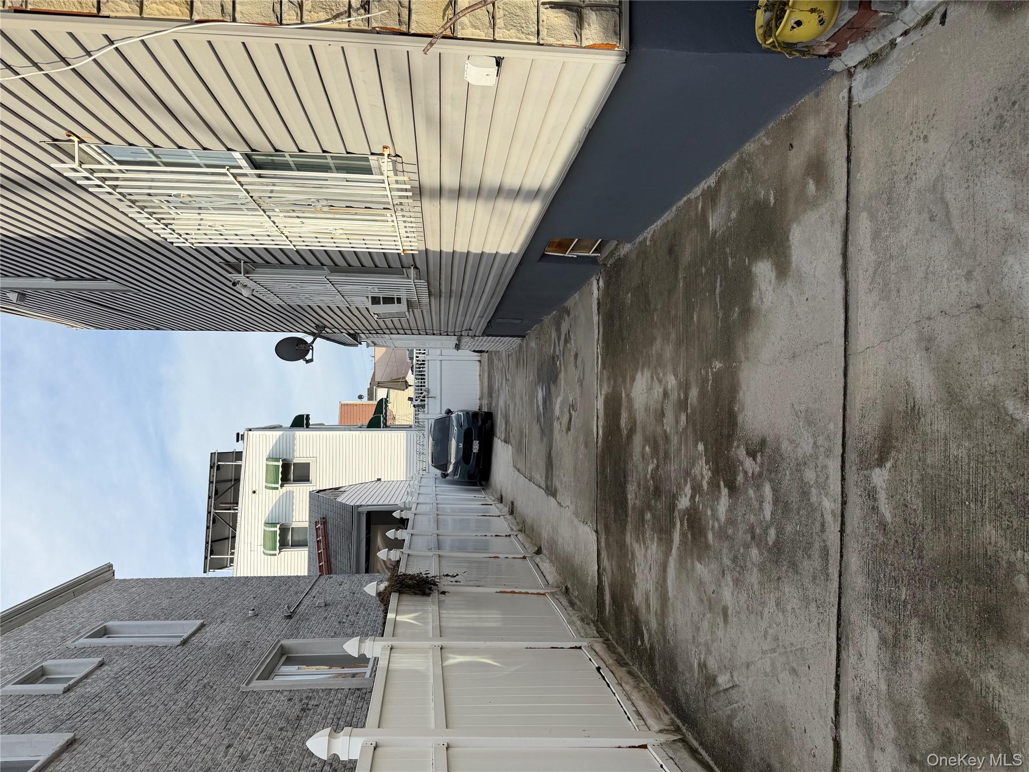 #3 photo, 1107 Havemeyer Avenue, Bronx , NY 10462