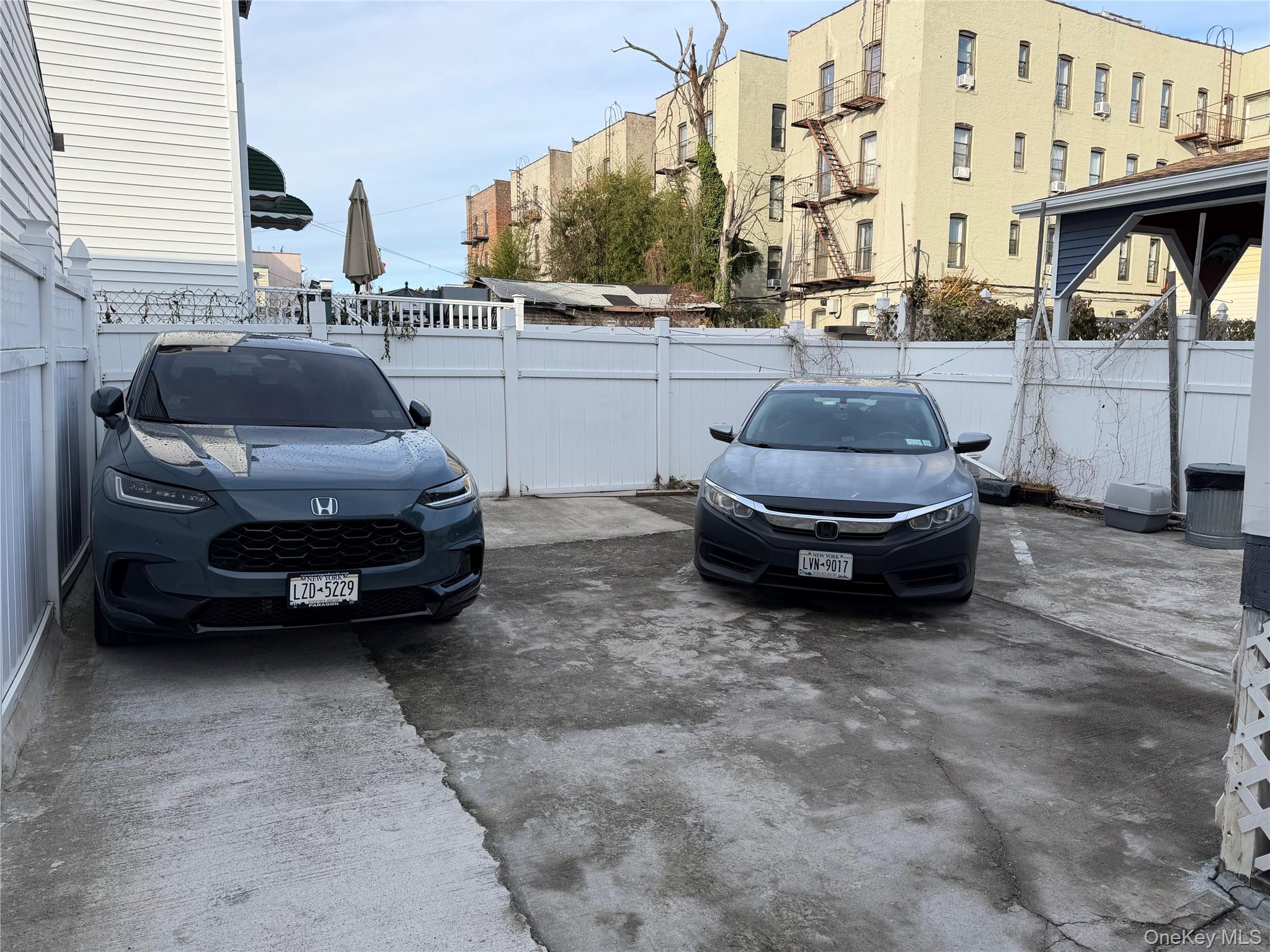 #5 photo, 1107 Havemeyer Avenue, Bronx , NY 10462