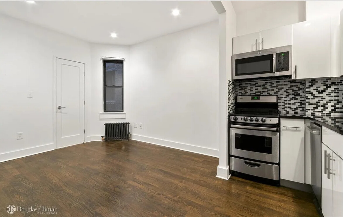 #1 photo, 245 E 39TH Street, ম্যানহাটন Murray Hill , NY 10016