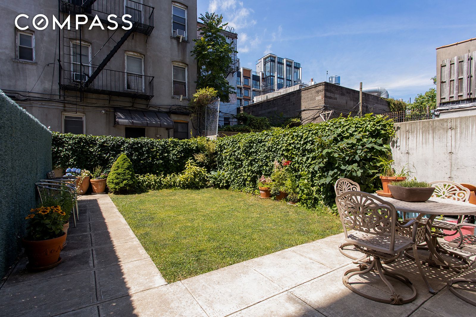 #12 photo, 432 Grand Street, ব্রুকলিন Williamsburg , NY 11211