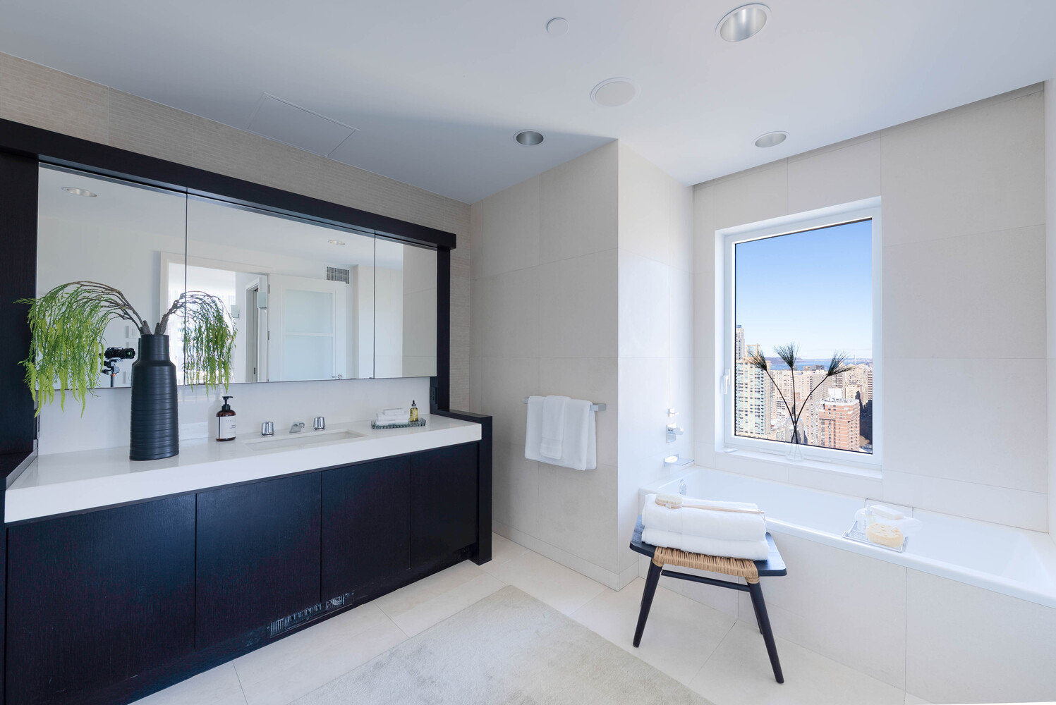 #19 photo, 555 W 59TH Street, Lincoln Square , NY 10019