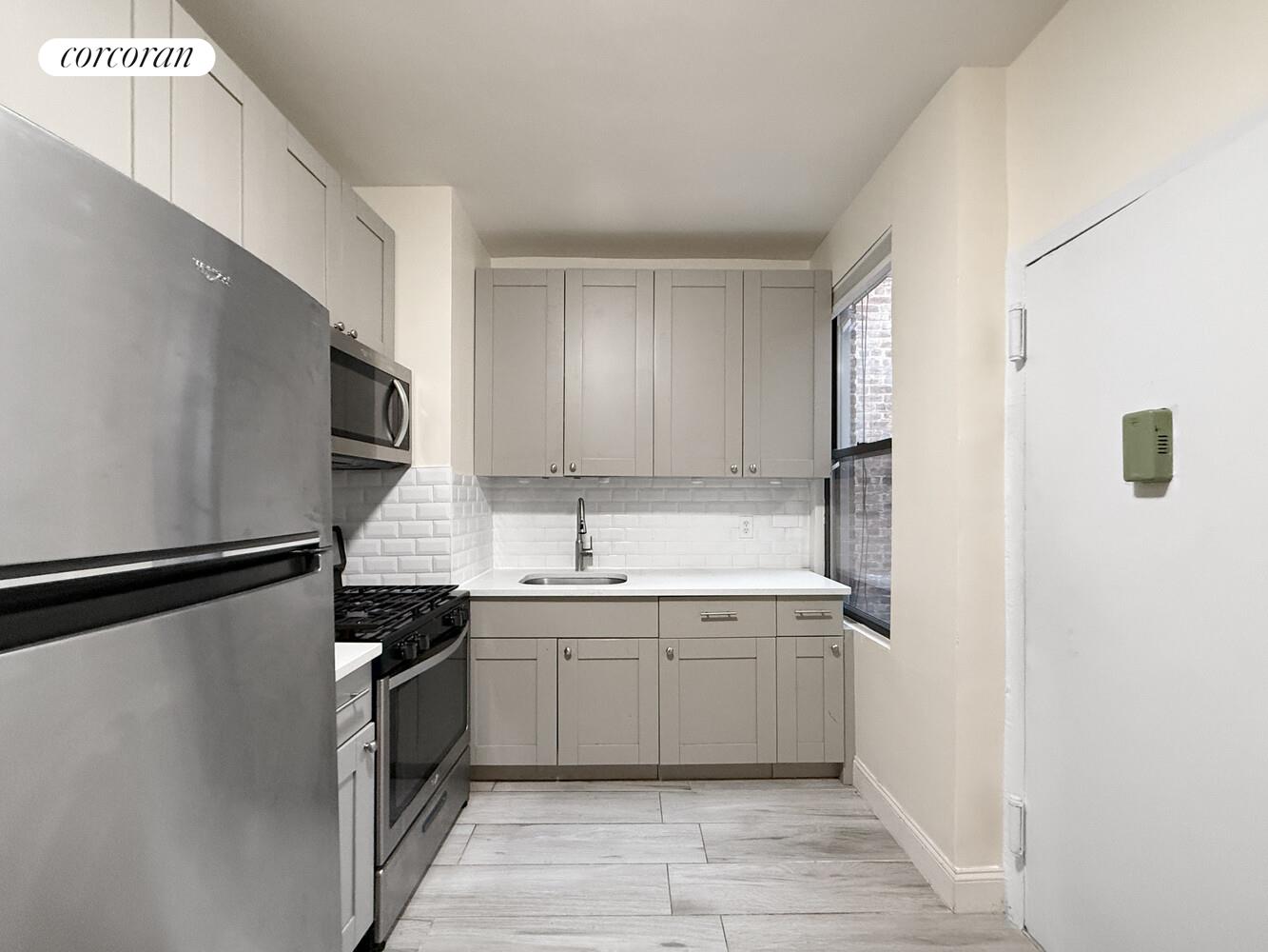 #6 photo, Brooklyn, 布鲁克林 Fort Hamilton , NY 11209