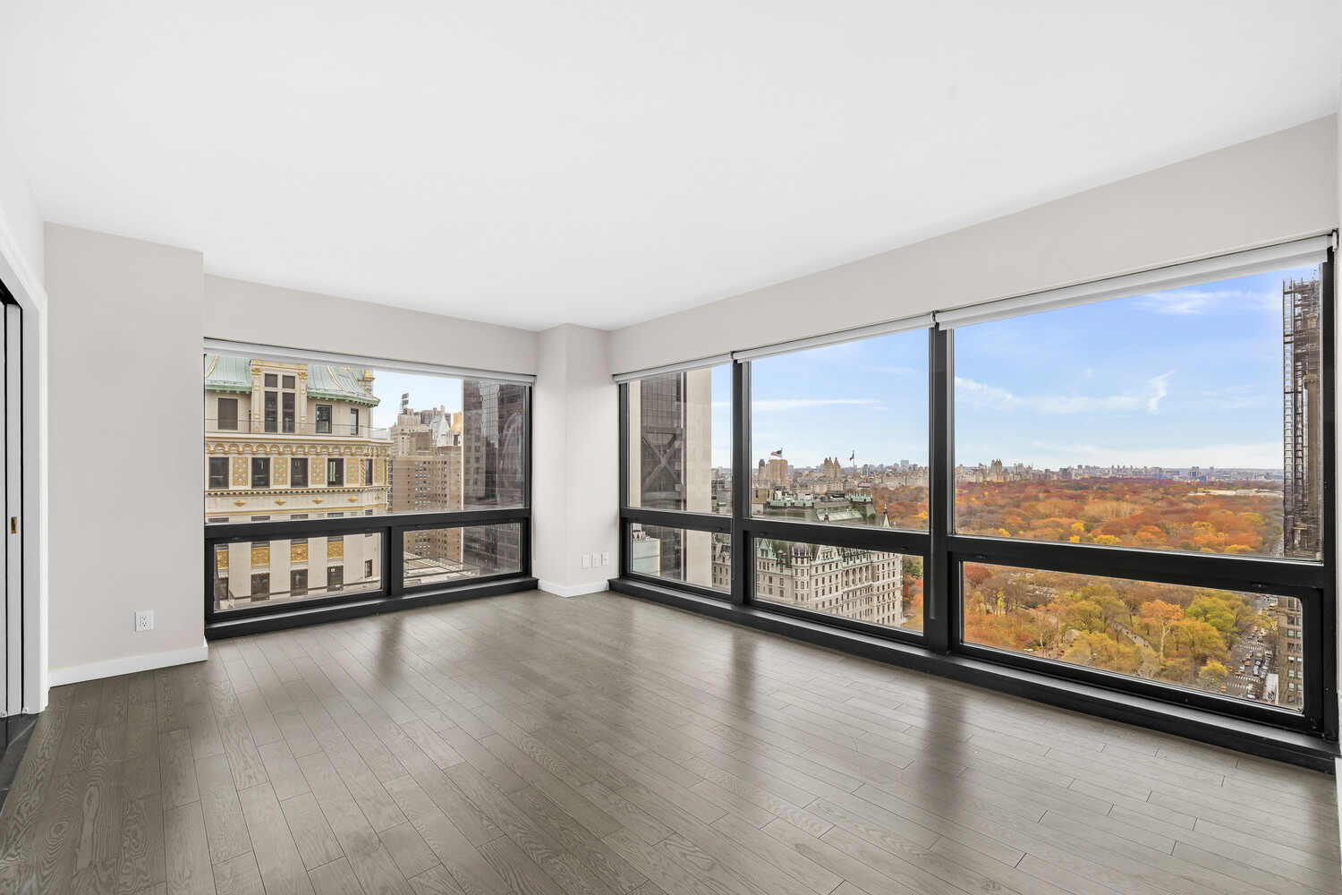 #15 photo, 721 5TH Avenue, Midtown East , NY 10022