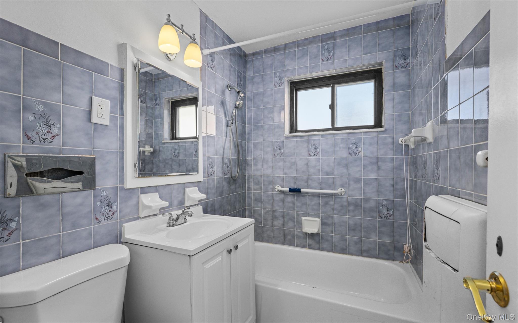 #9 photo, 113 15th Street, Garden City , NY 11530