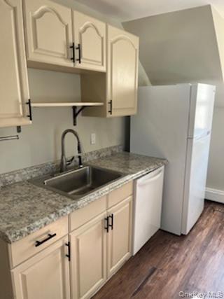 #8 photo, 86 Rollstone Avenue, West Sayville , NY 11796