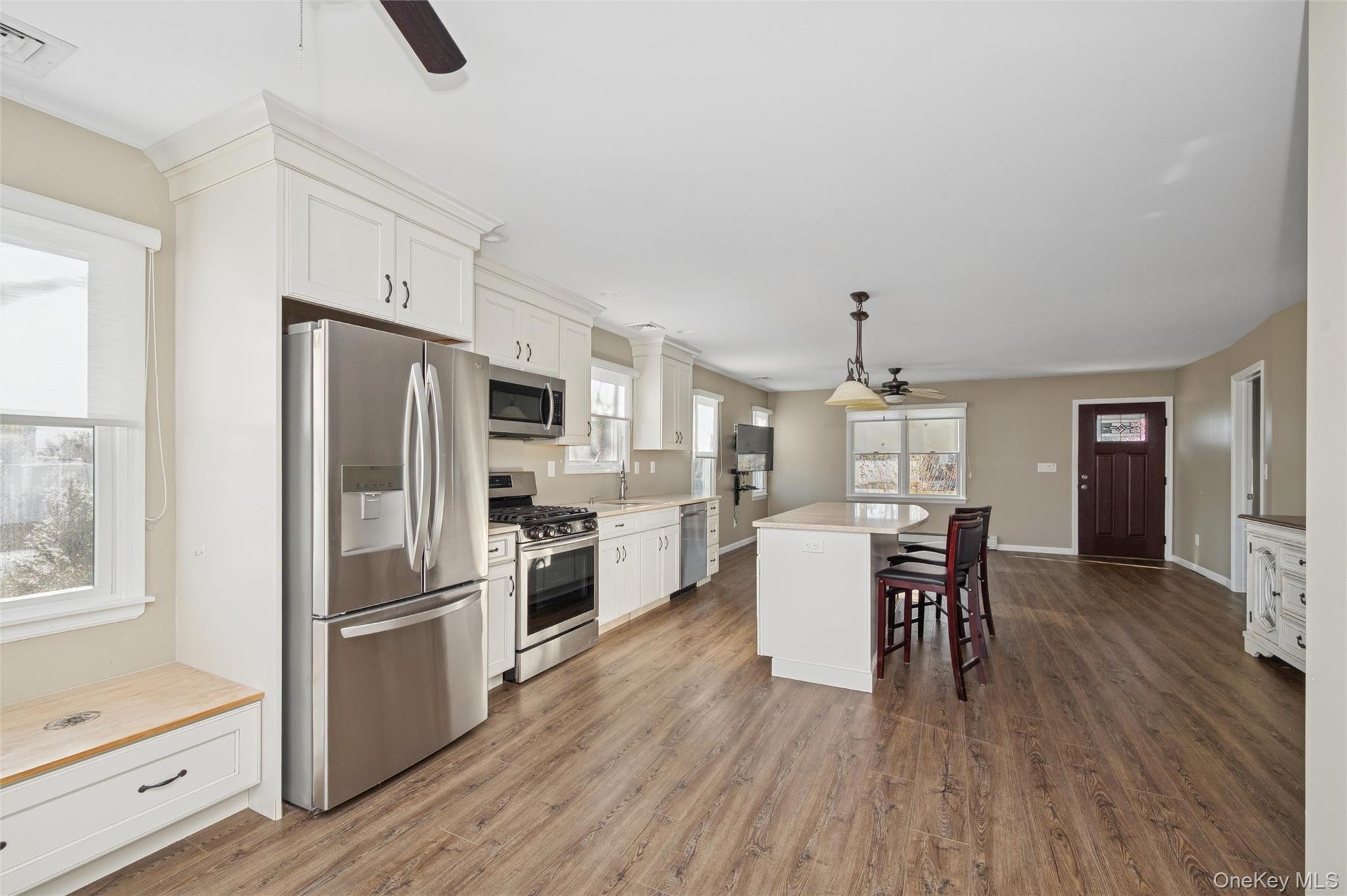 #8 photo, 2319 Willow Street, নাসাউ কাউন্টি Wantagh , NY 11793