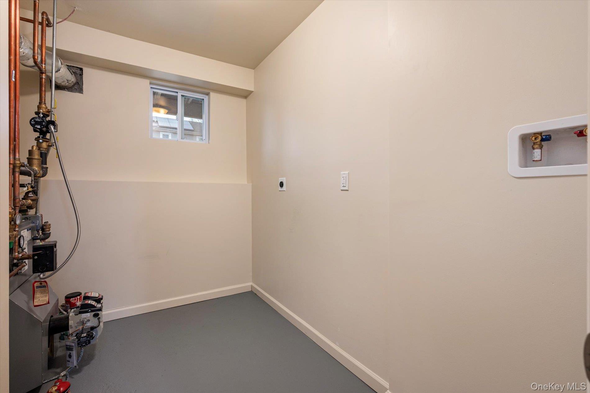 #19 photo, 36 N 15th Street, सफ़ोक काउंटी Wheatley Heights , NY 11798