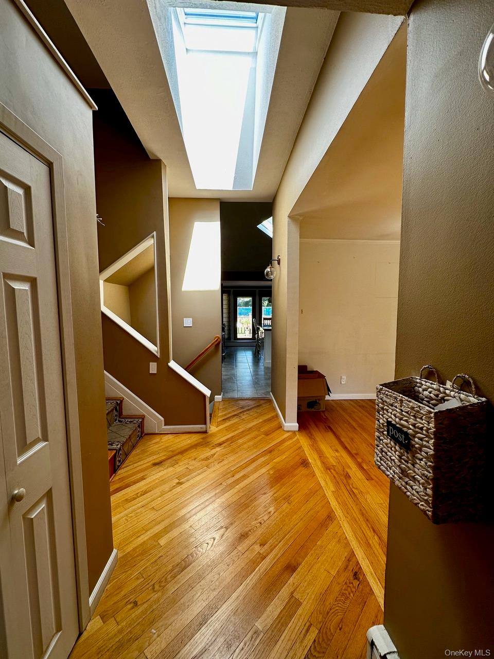 #2 photo, 26 Canterbury Road, Woodbury , NY 11797