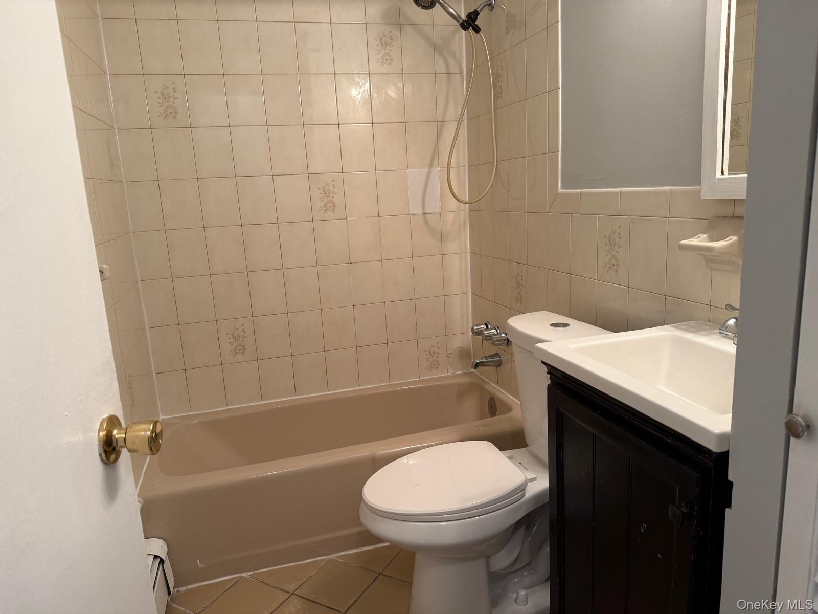 #7 photo, 4218 Florence Road, Bethpage , NY 11714