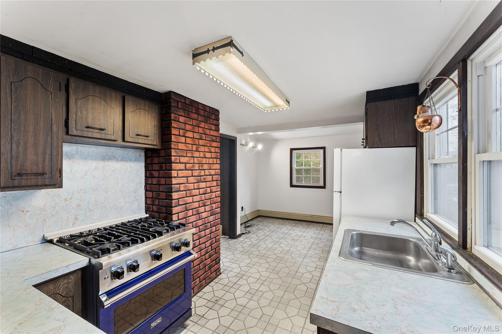 #10 photo, 160 Lanier Place, Westbury , NY 11590