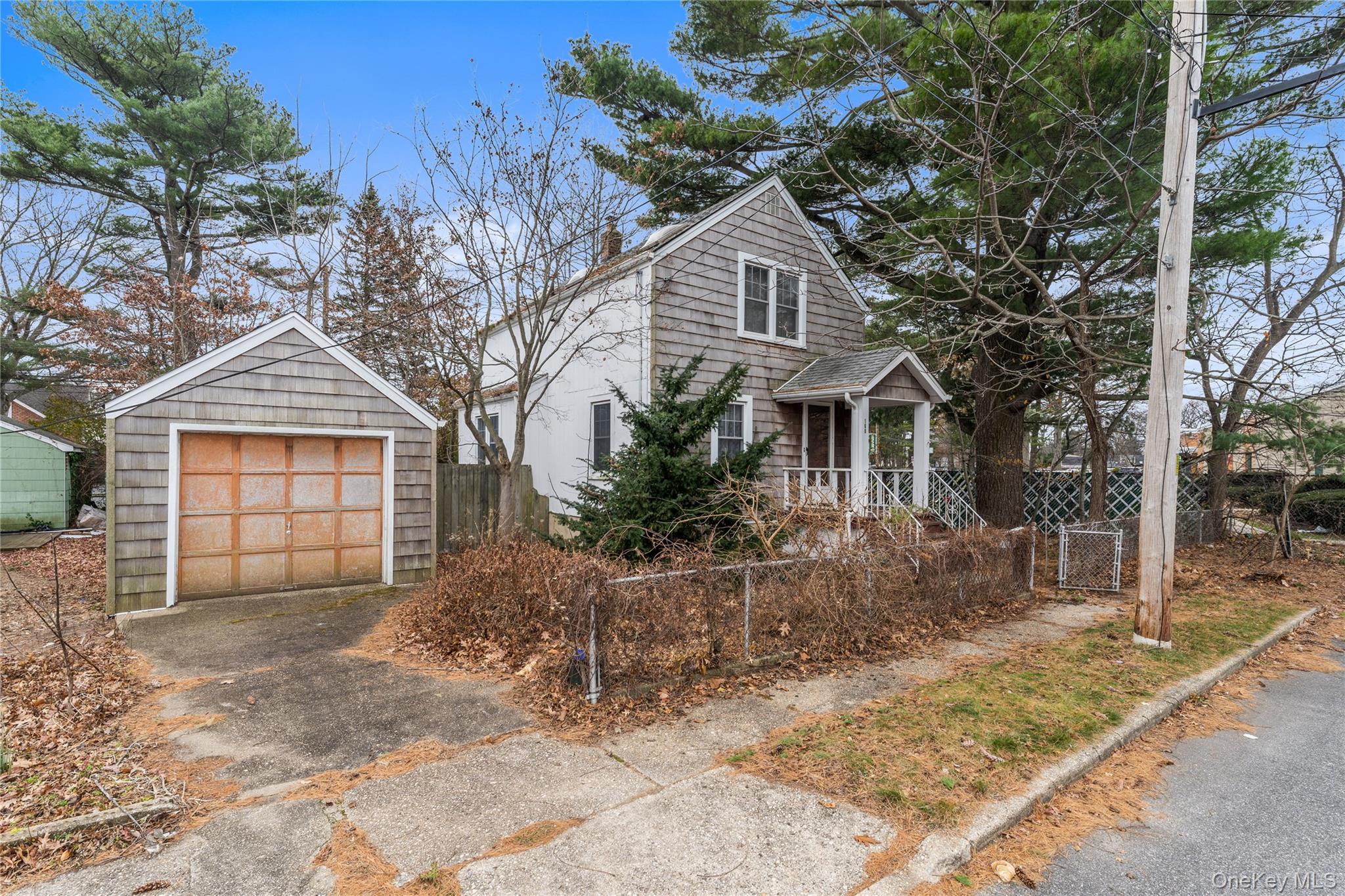 #3 photo, 160 Lanier Place, Westbury , NY 11590