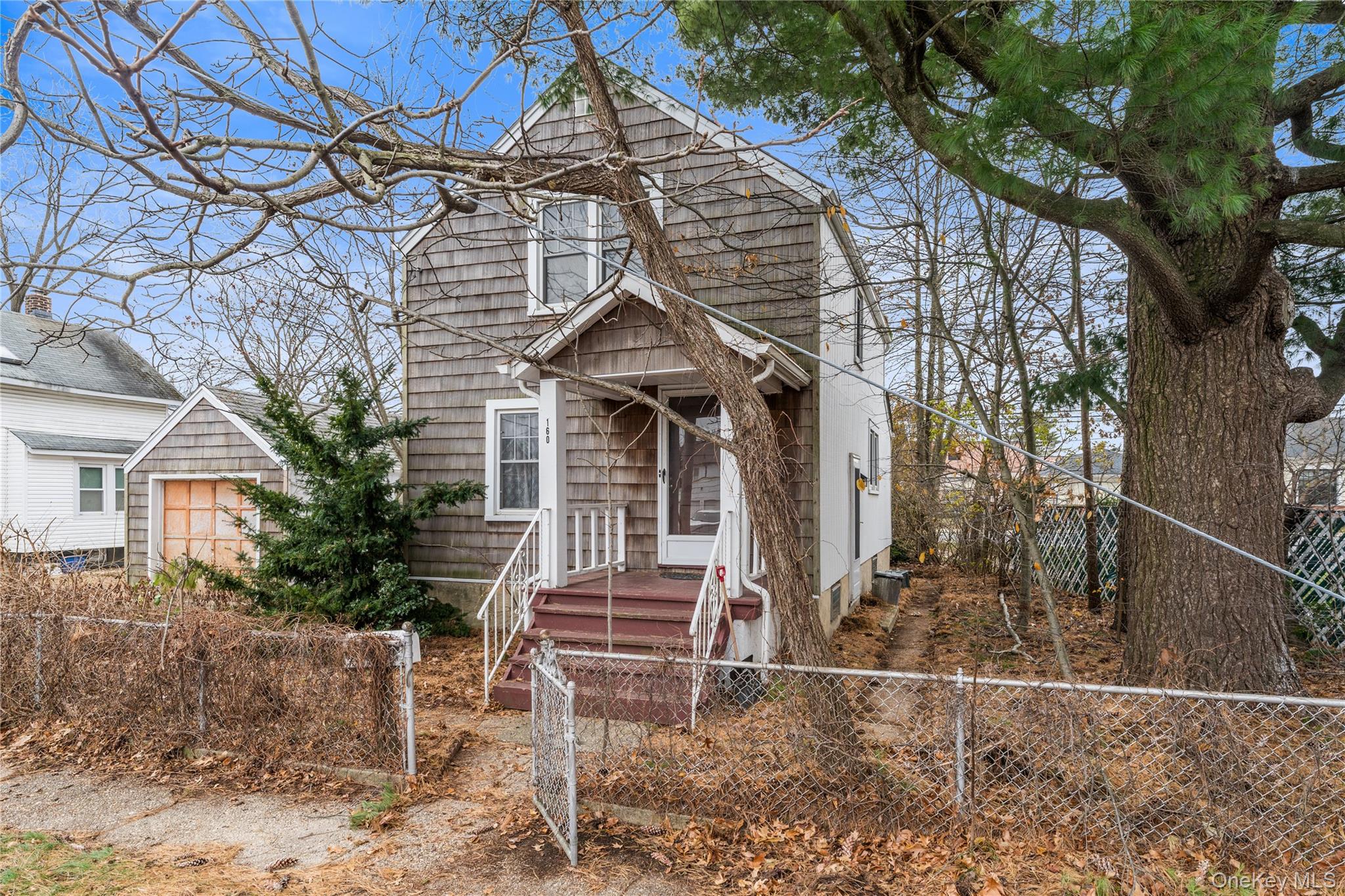 #4 photo, 160 Lanier Place, Westbury , NY 11590