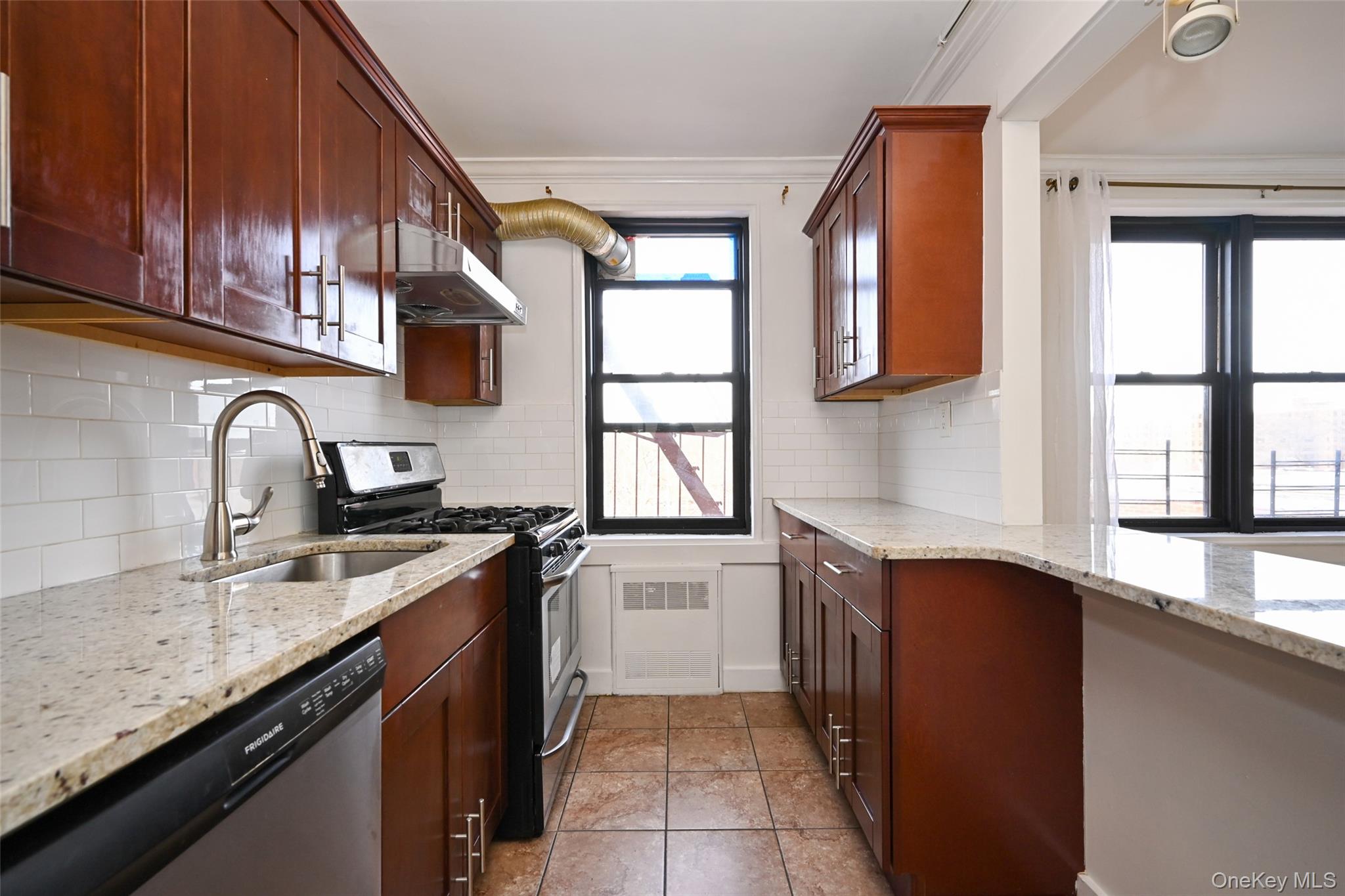 #3 photo, 150-40 71 avenue, কুইন্‌স Flushing , NY 11367