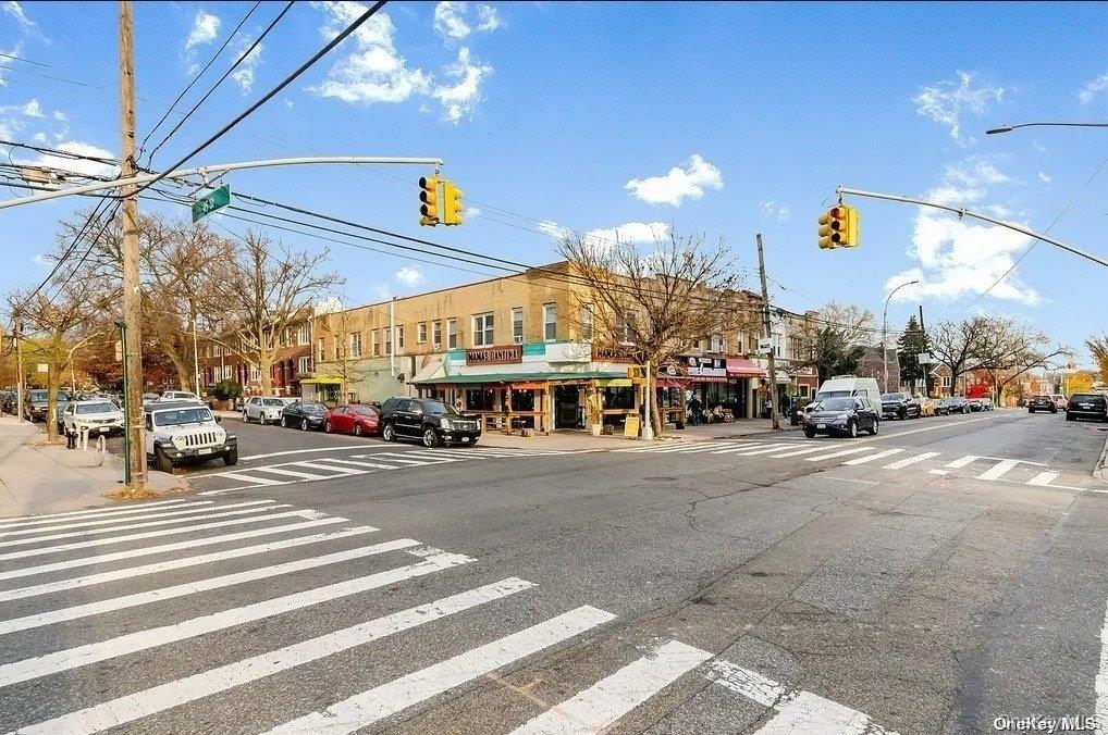 #2 photo, 45-01 Ditmars Boulevard, Astoria , NY 11105