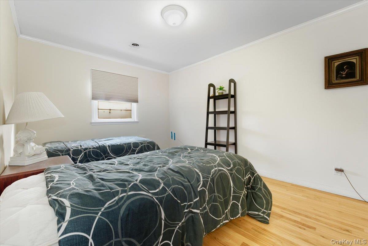 #17 photo, 504 Cedarwood Drive, מחוז נסאו Cedarhurst , NY 11516