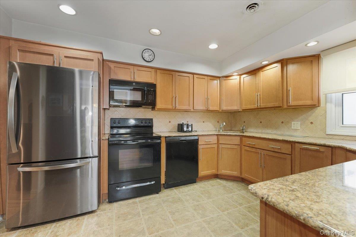 #8 photo, 504 Cedarwood Drive, מחוז נסאו Cedarhurst , NY 11516