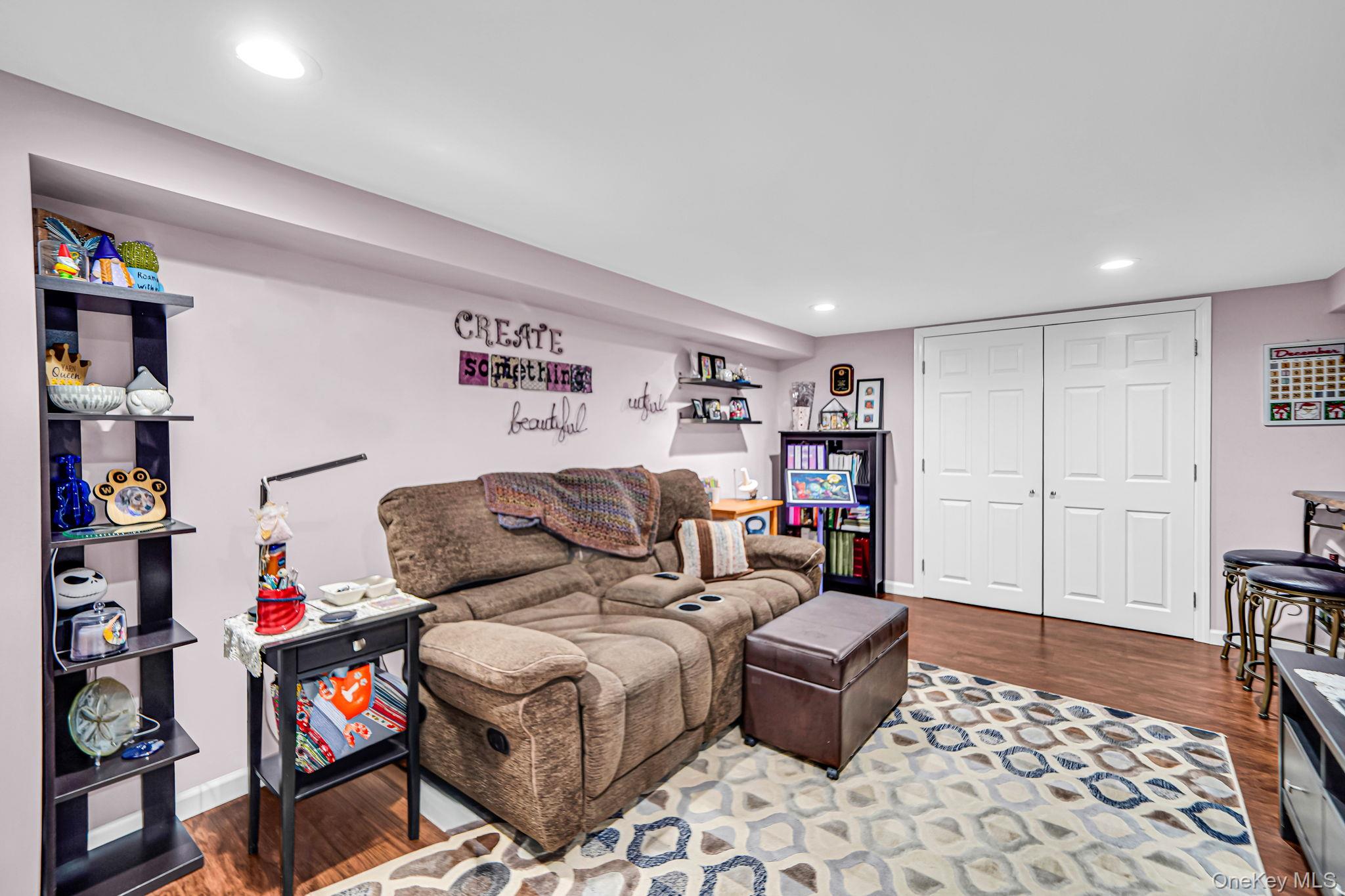 #12 photo, 386 33rd Street, Lindenhurst , NY 11757