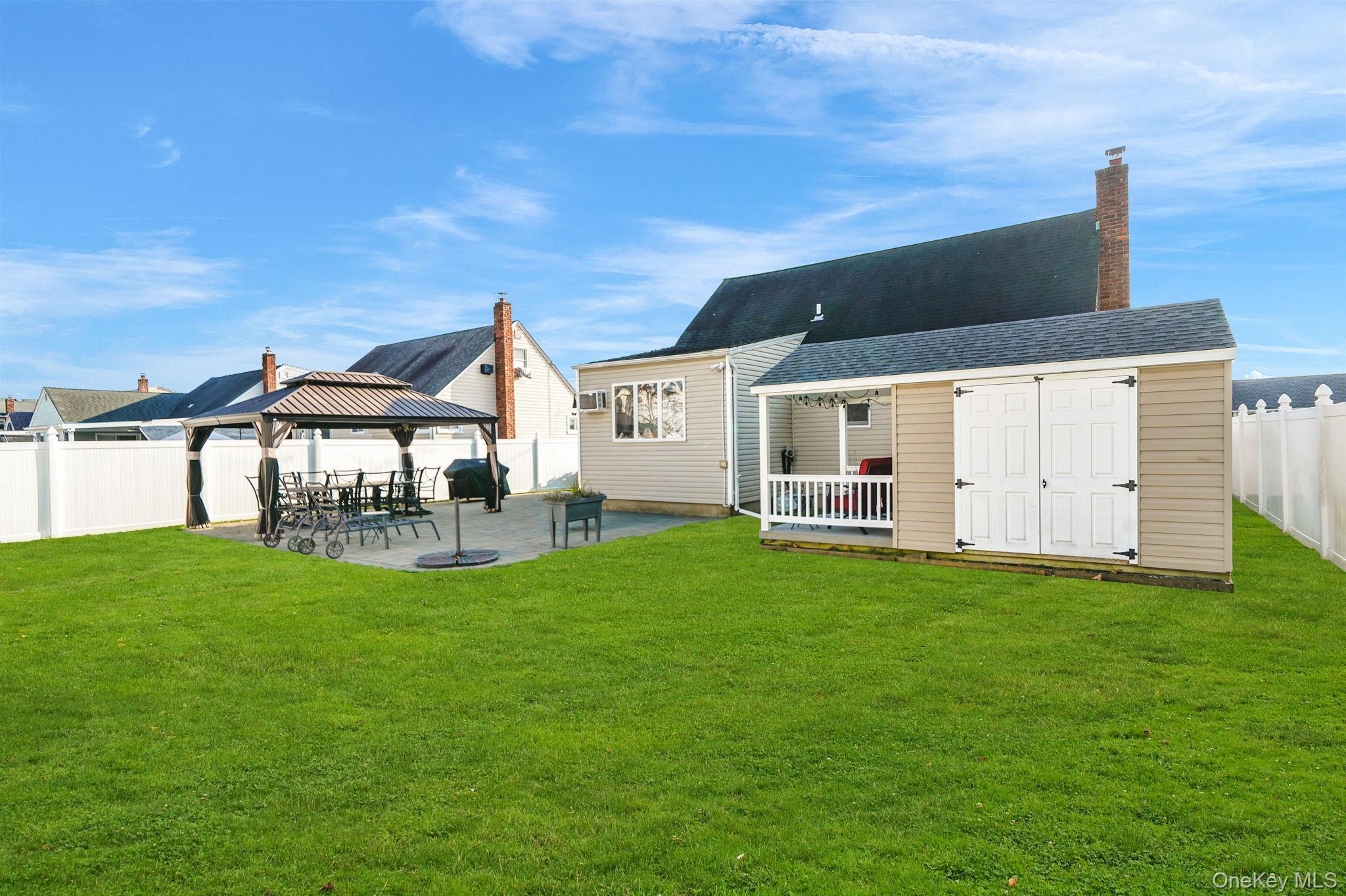 #16 photo, 386 33rd Street, Lindenhurst , NY 11757