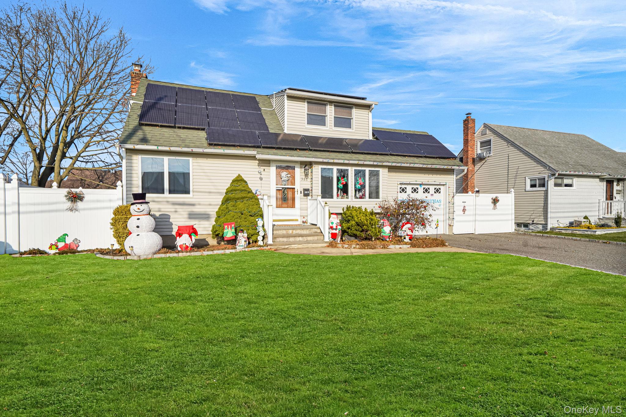 #2 photo, 386 33rd Street, Lindenhurst , NY 11757