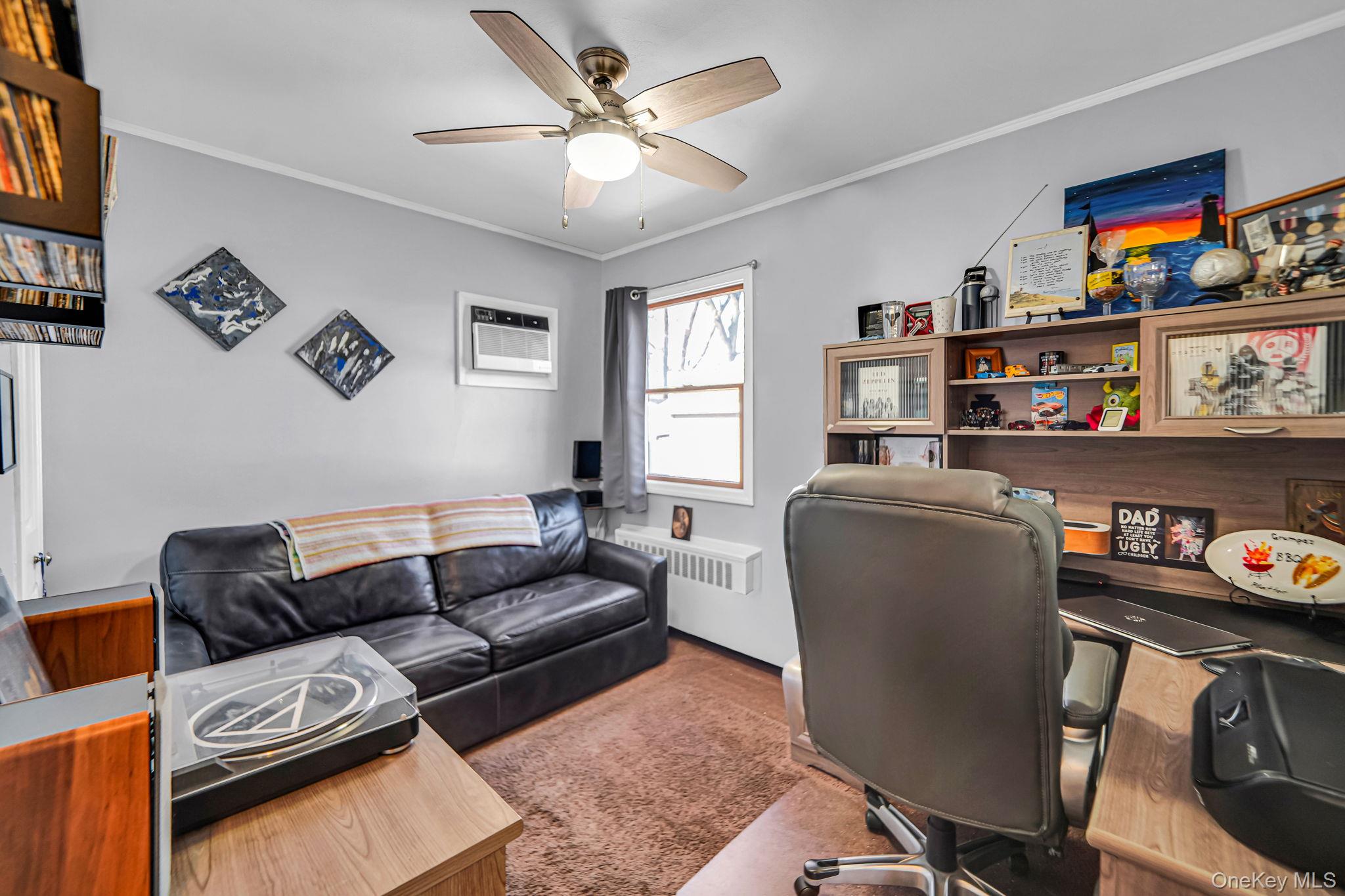 #7 photo, 386 33rd Street, Lindenhurst , NY 11757