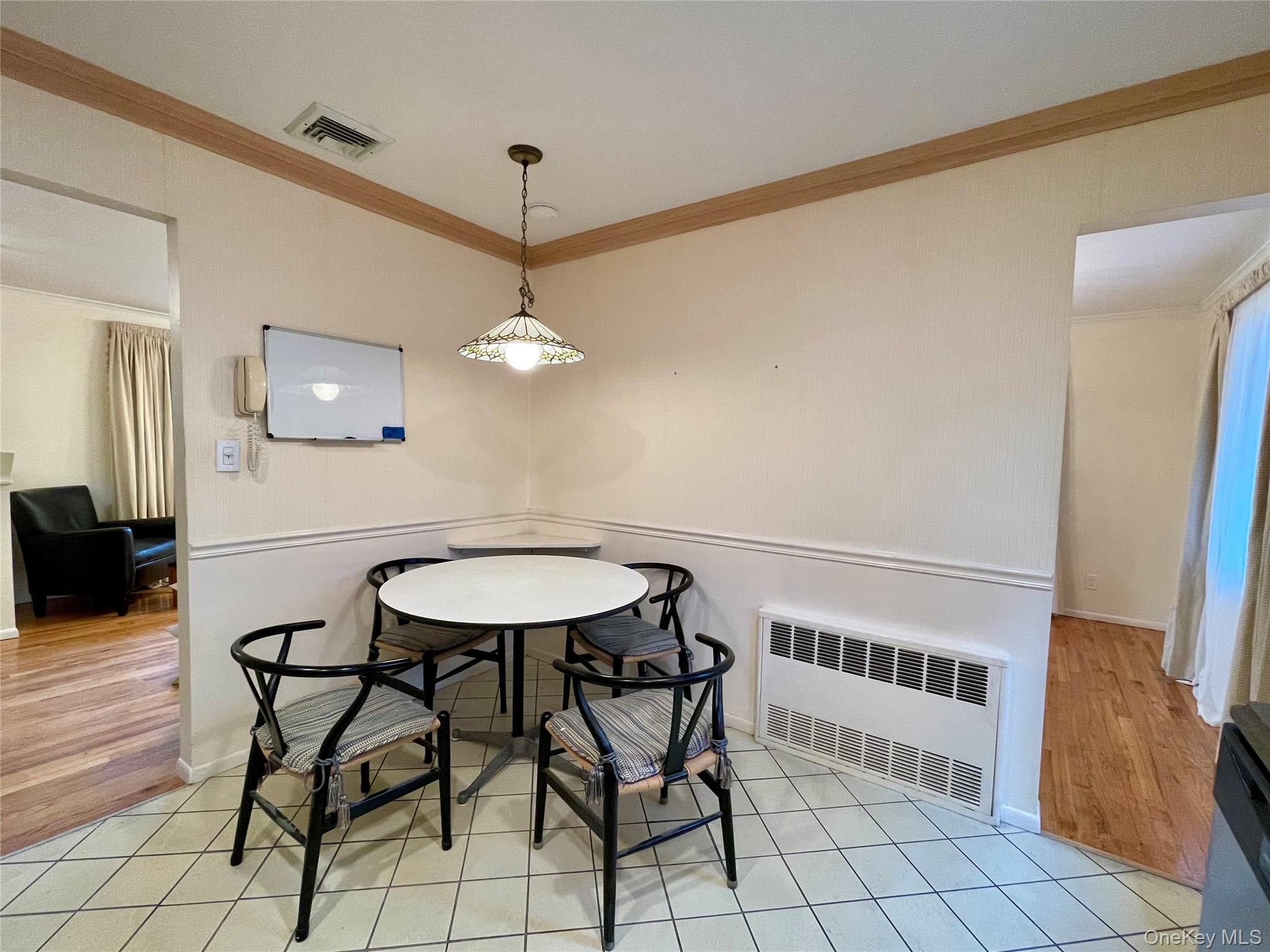 #9 photo, 3905 Douglaston Parkway, Douglaston , NY 11363