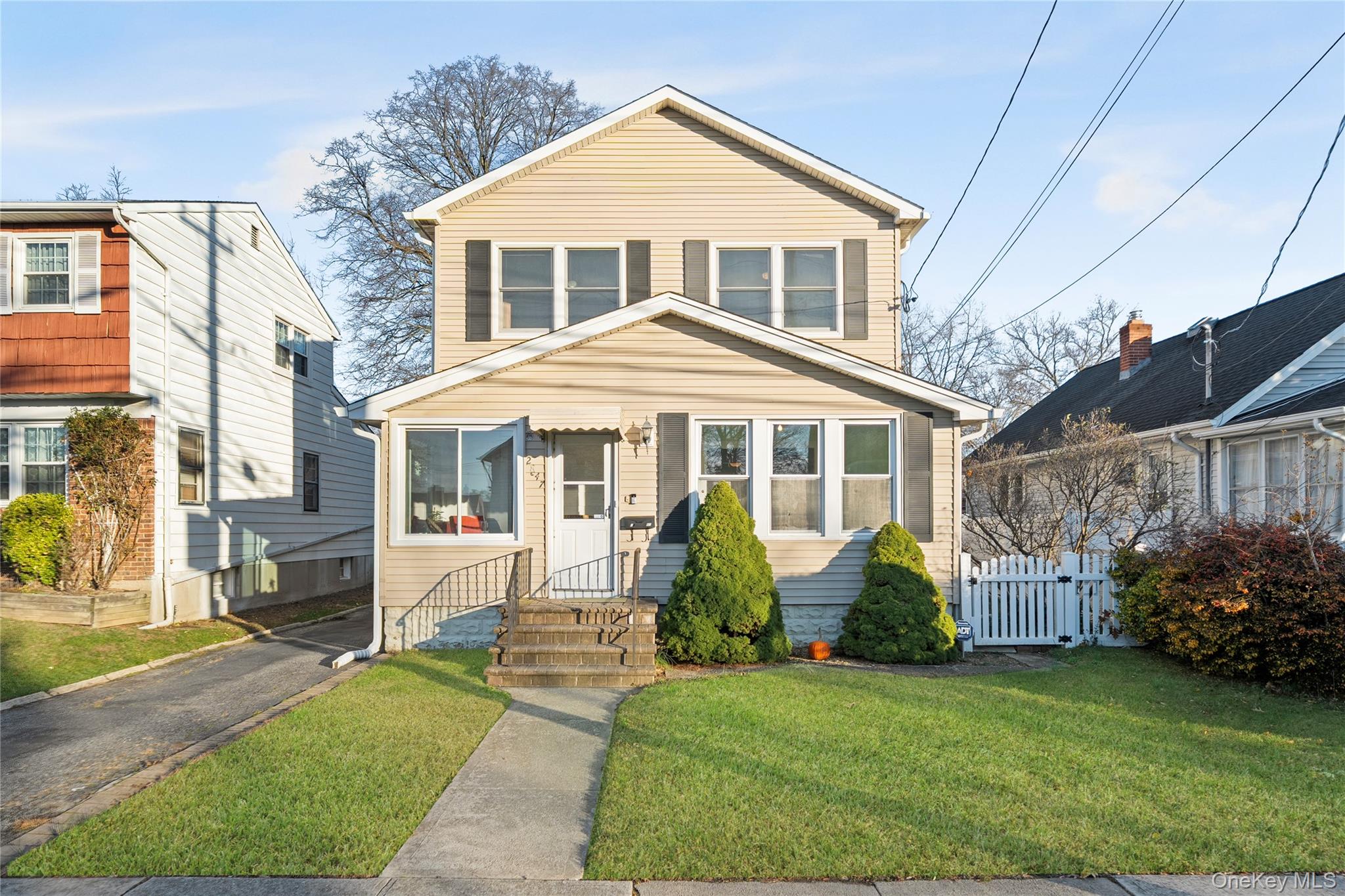 #1 photo, 2847 Grand Avenue, Baldwin , NY 11510