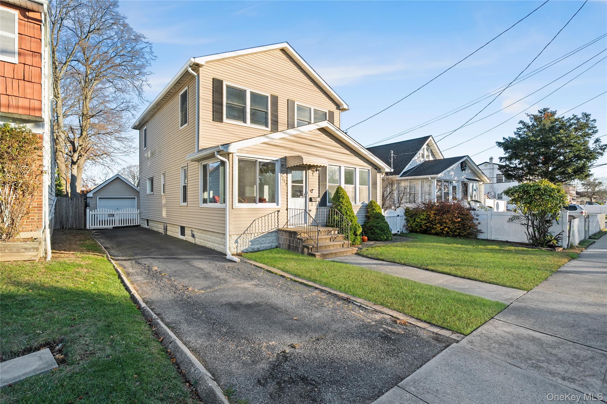 #2 photo, 2847 Grand Avenue, Baldwin , NY 11510