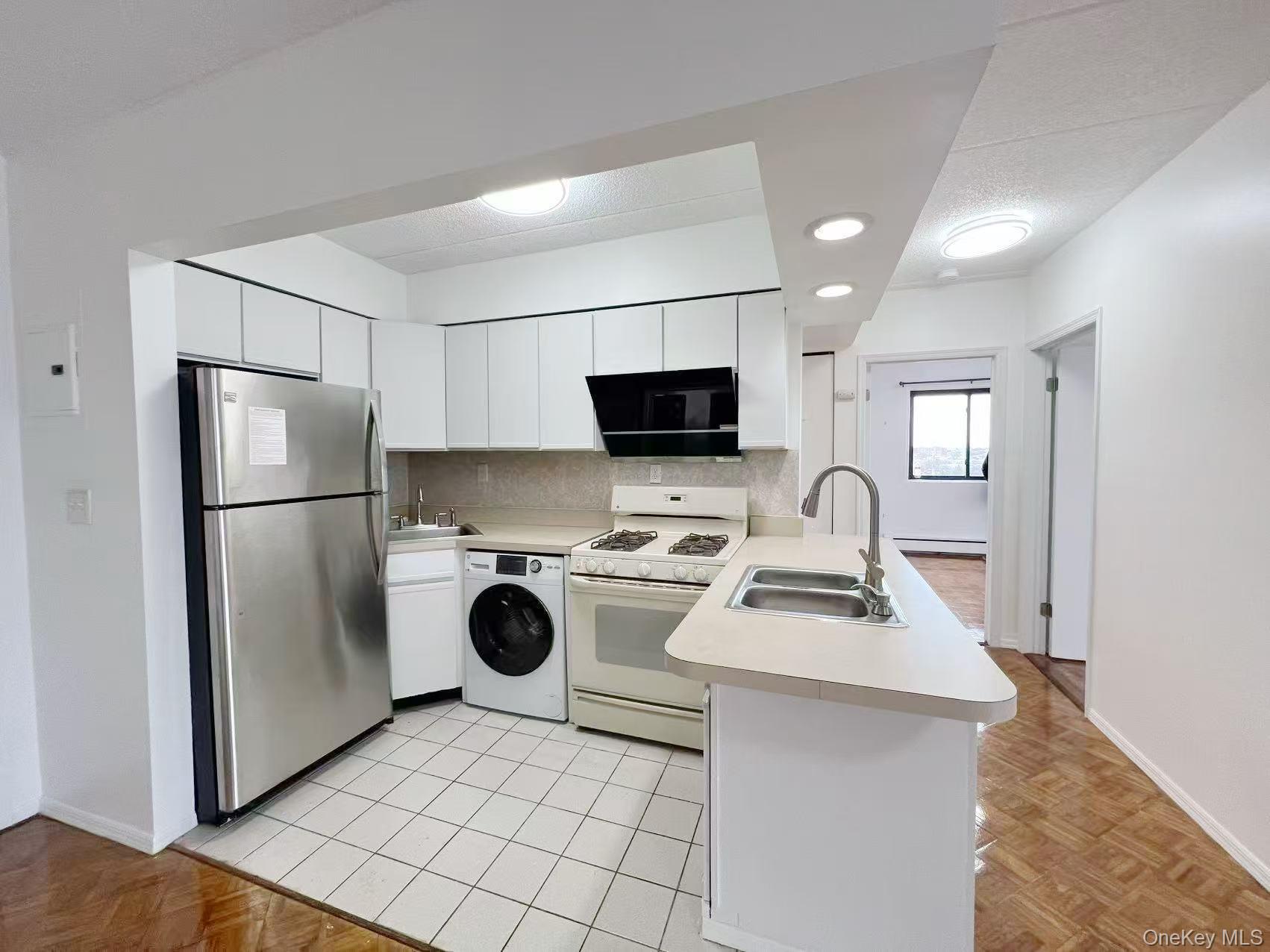 #2 photo, 54-09 108th Street, Corona , NY 11368