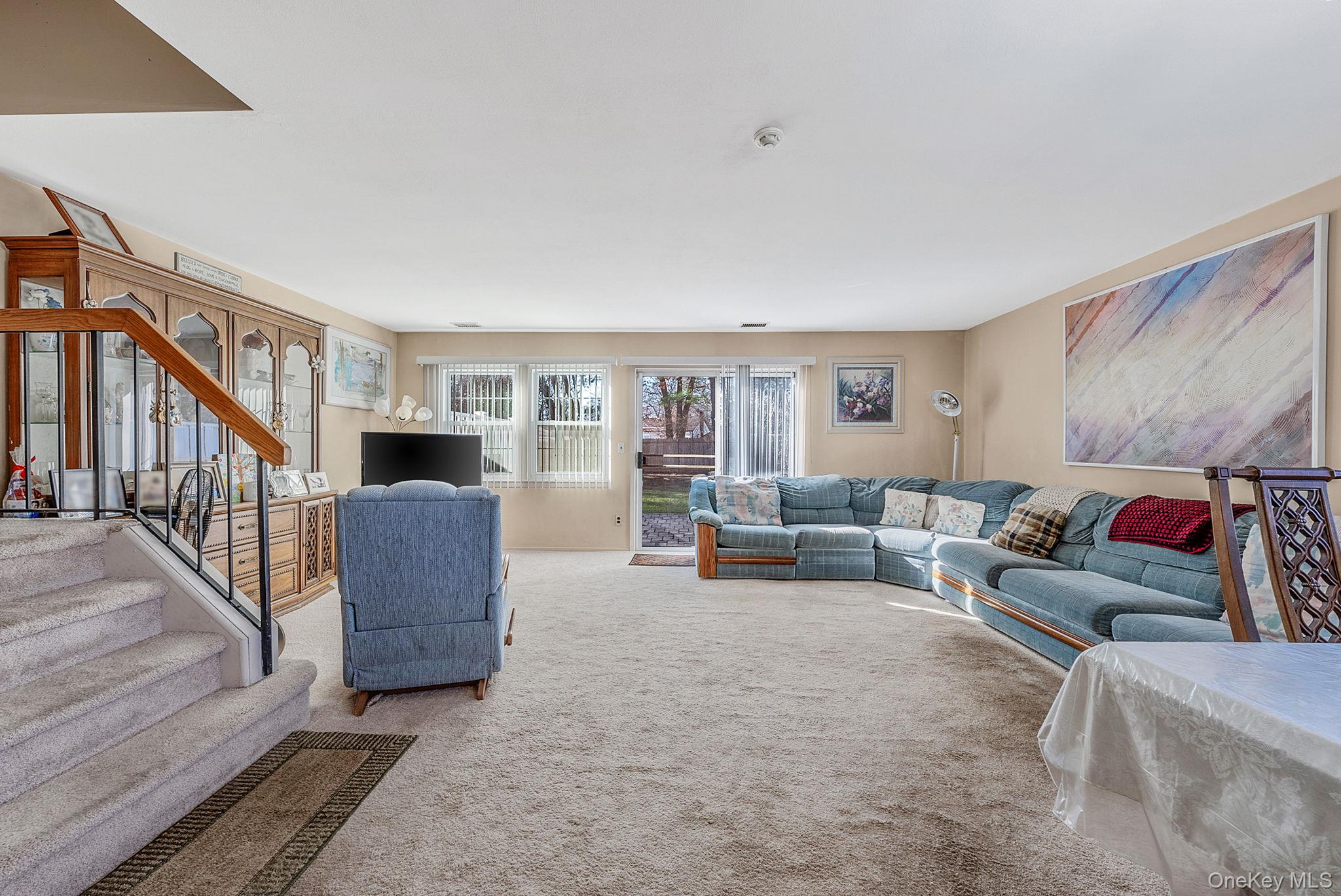 #13 photo, 11 Gazebo Lane, Holtsville , NY 11742