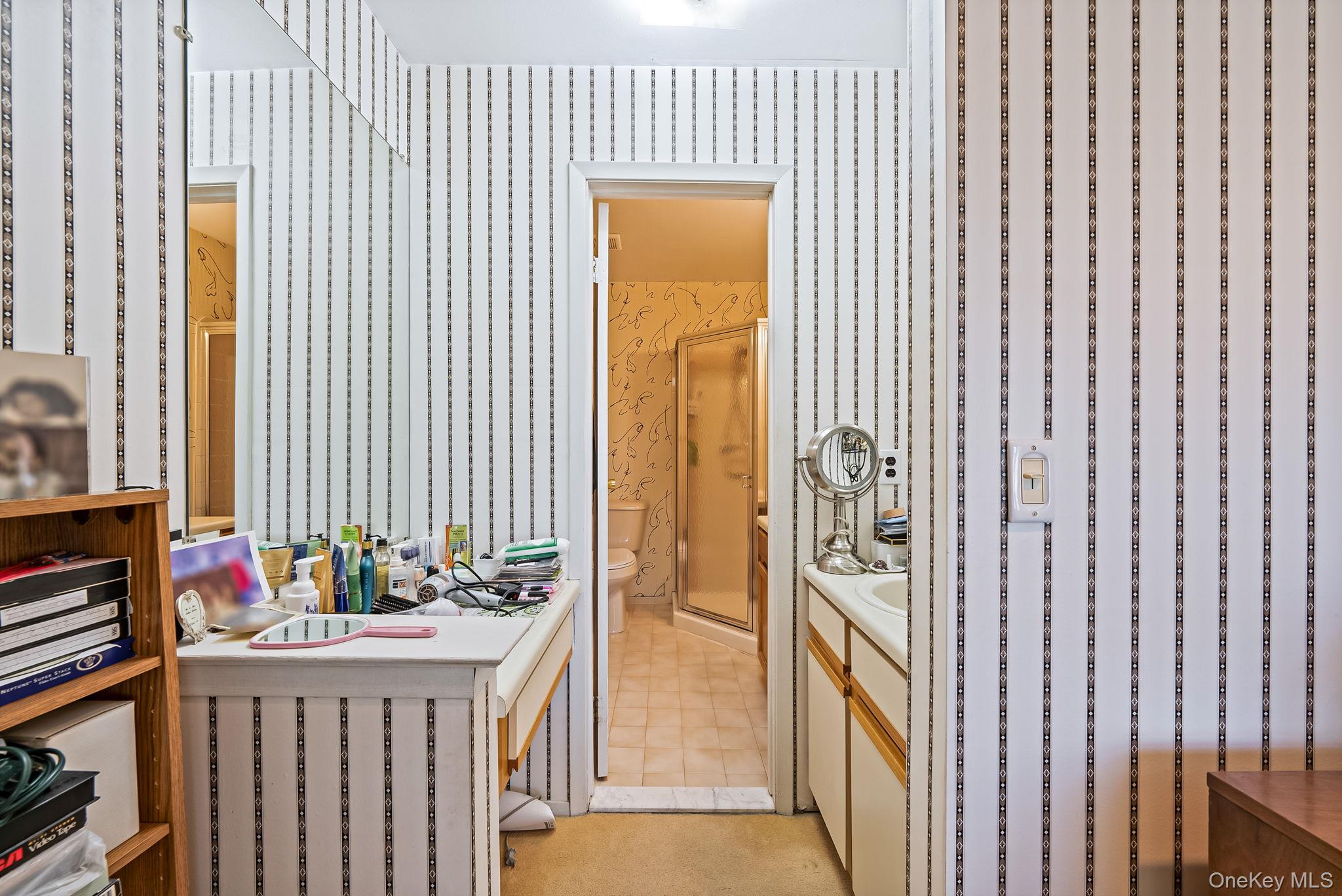 #19 photo, 11 Gazebo Lane, Holtsville , NY 11742