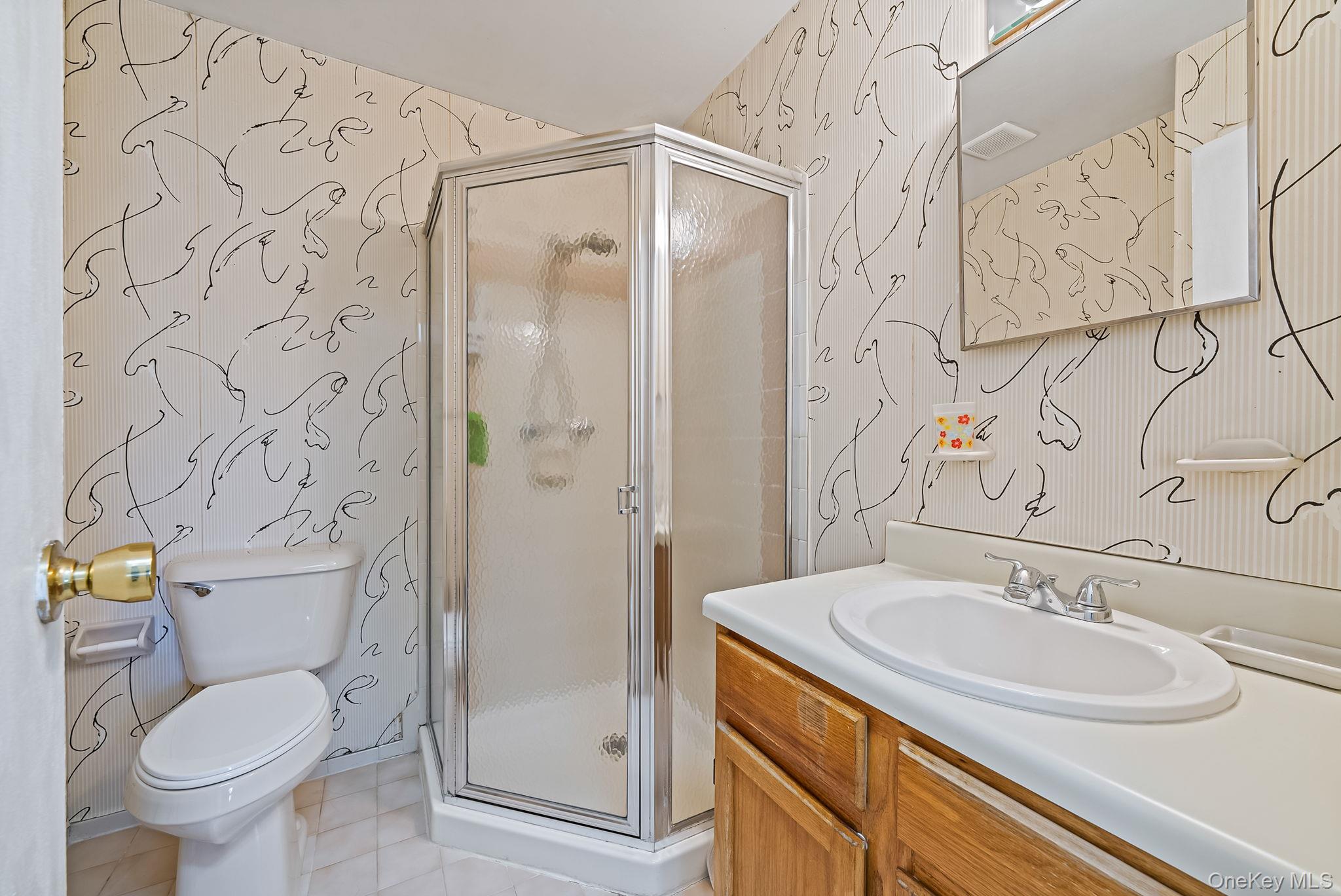 #20 photo, 11 Gazebo Lane, Holtsville , NY 11742