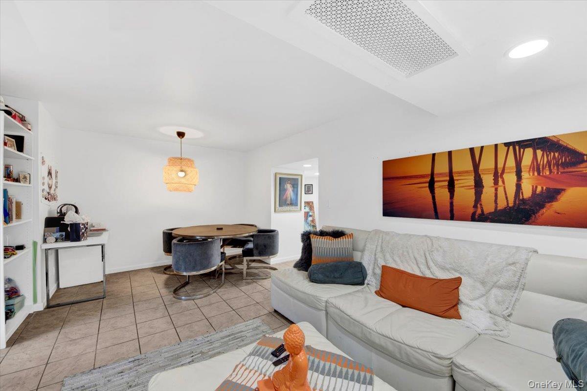 #12 photo, 1456 Boston Post Road, Larchmont , NY 10538