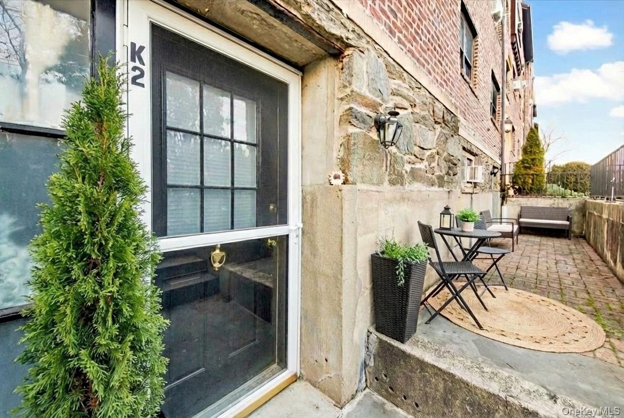 #3 photo, 1456 Boston Post Road, Larchmont , NY 10538