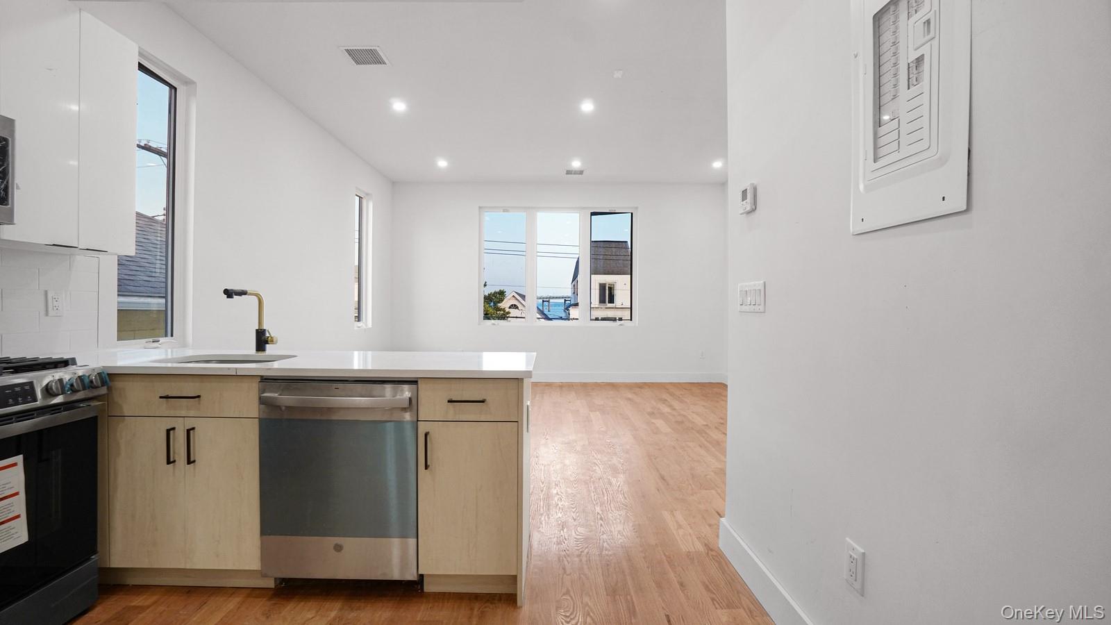 #9 photo, 3239 Tierney Place, Bronx , NY 10465