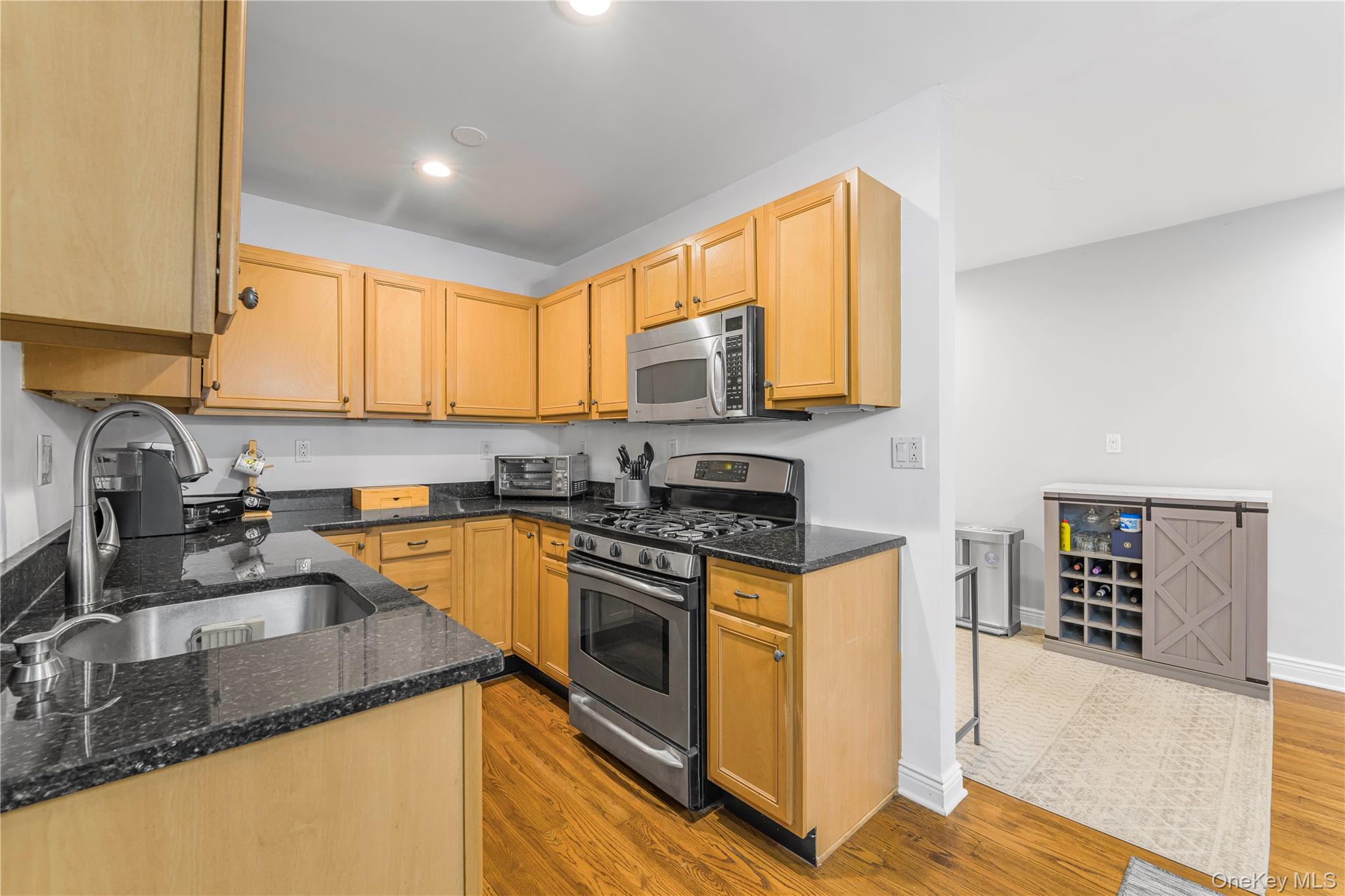 #15 photo, 13 Bryant Cres, White Plains , NY 10605