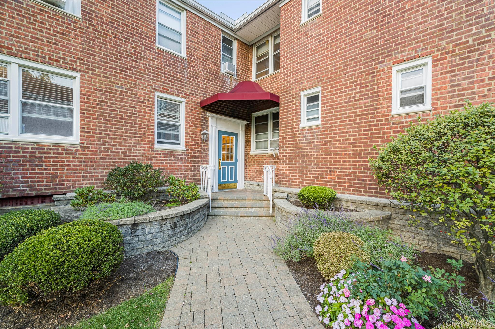 #2 photo, 13 Bryant Cres, White Plains , NY 10605