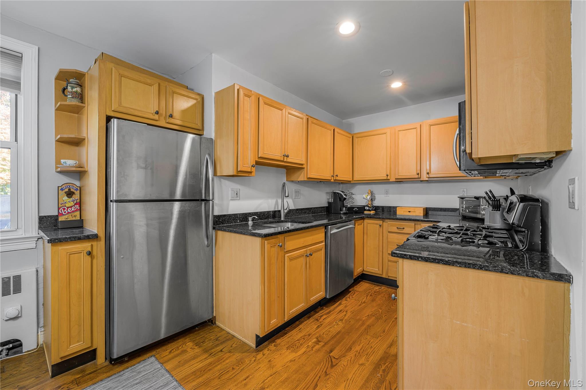 #9 photo, 13 Bryant Cres, White Plains , NY 10605