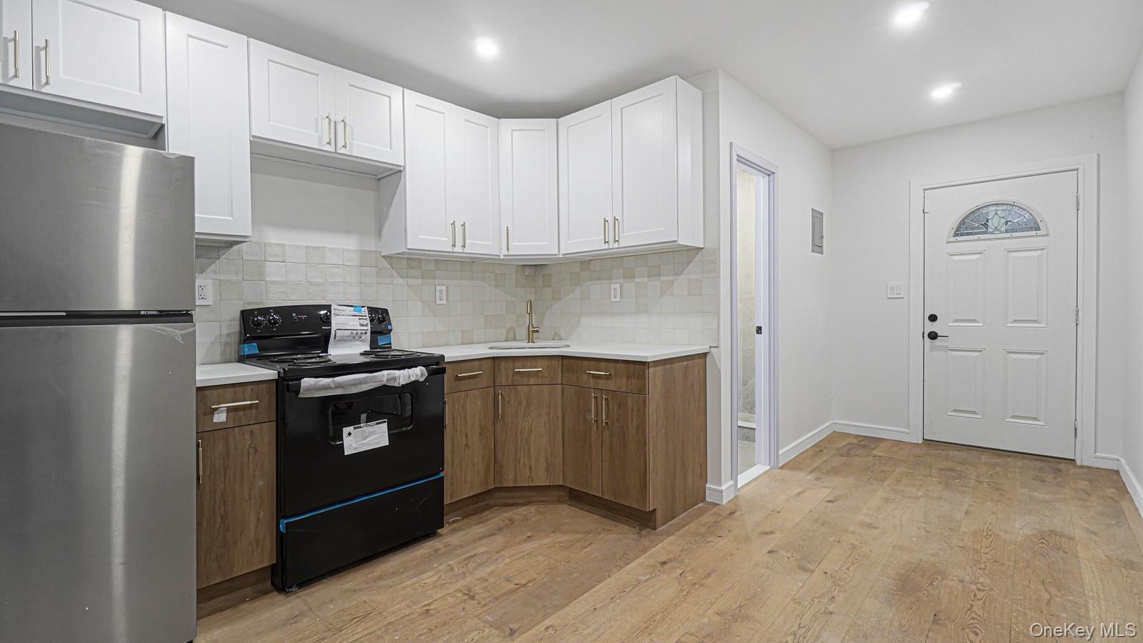 #7 photo, 1143 E 224th Street, Bronx , NY 10466