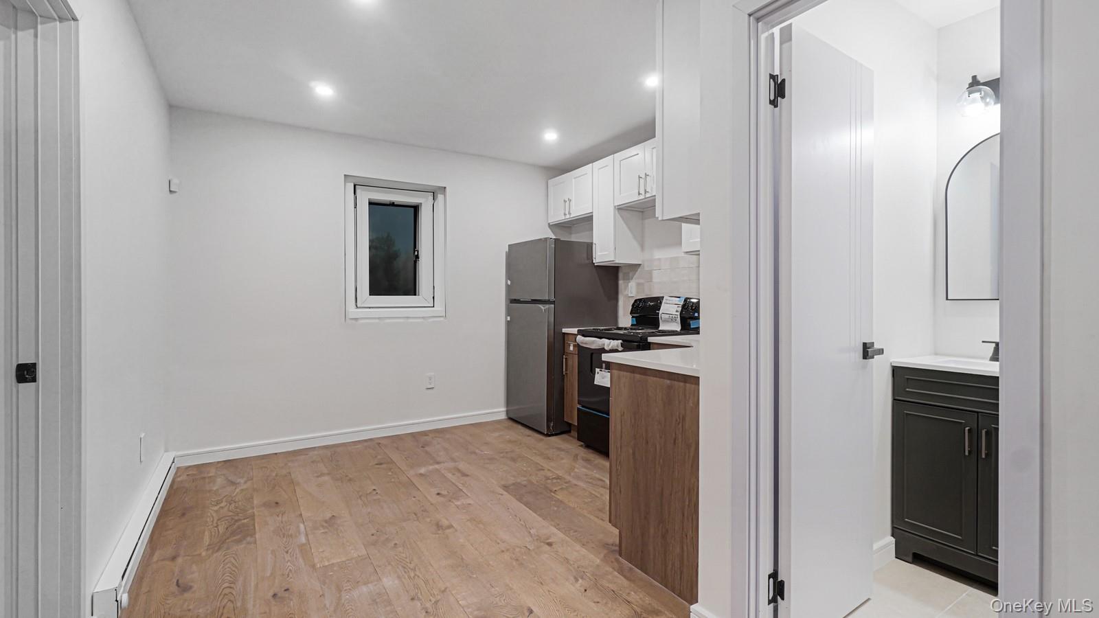 #8 photo, 1143 E 224th Street, Bronx , NY 10466