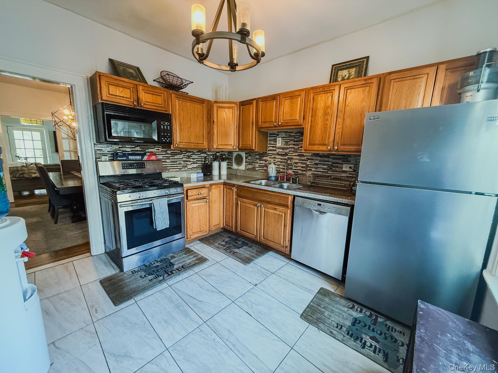 #7 photo, 334 S 9th Avenue, Mount Vernon , NY 10550