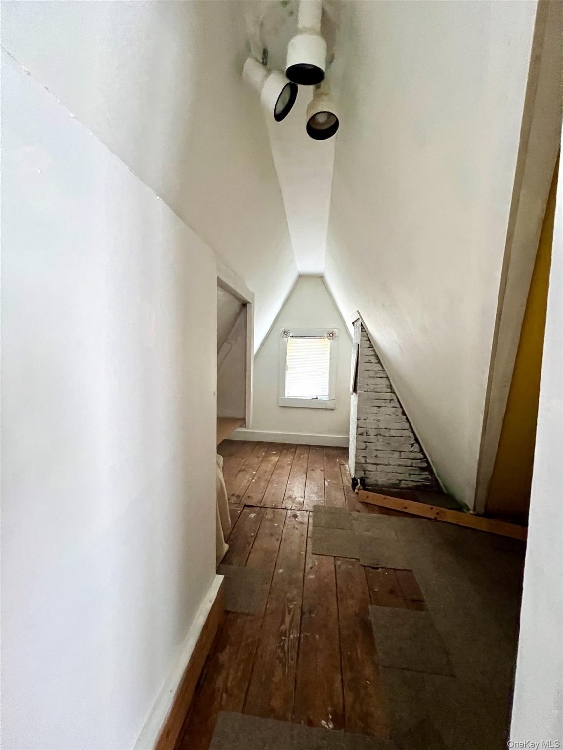 #19 photo, 67 Dutchess Terrace, Beacon , NY 12508