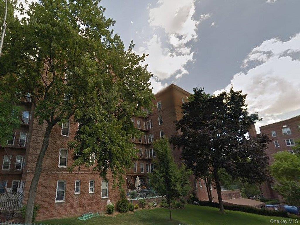 #8 photo, 5639 Netherland Avenue, Bronx , NY 10471