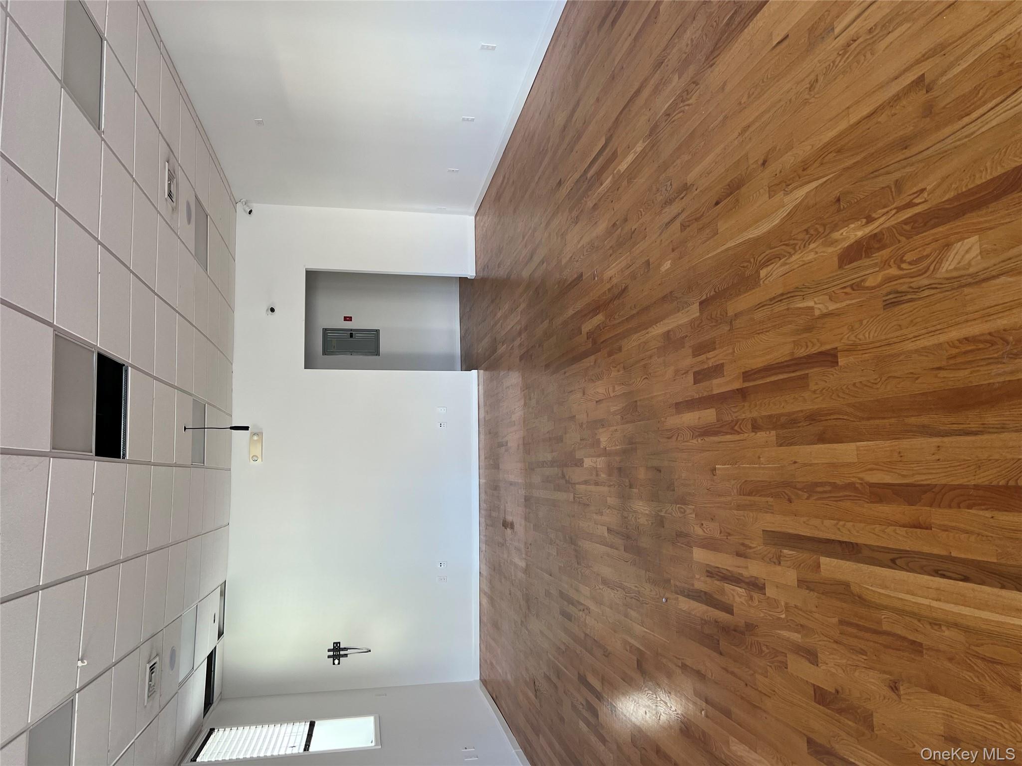 #6 photo, 2 N Main Street, 紐約州 Florida , NY 10921