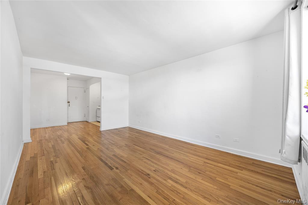 #5 photo, 99-63 66 ave, কুইন্‌স Rego Park , NY 11374