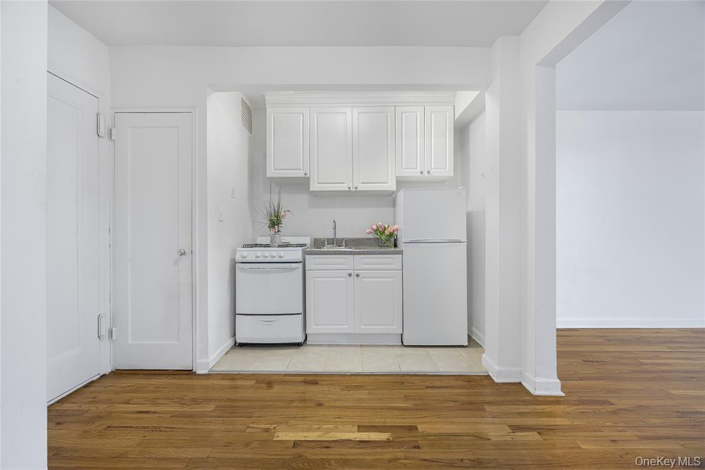 #6 photo, 99-63 66 ave, কুইন্‌স Rego Park , NY 11374