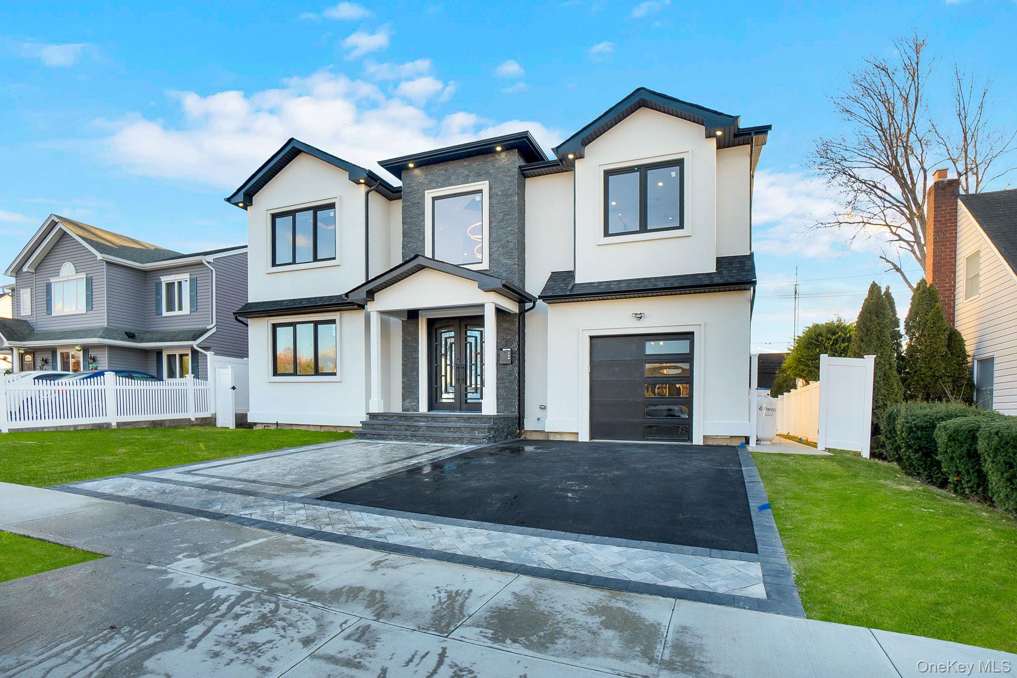 #2 photo, 35 Castle Lane, מחוז נסאו Levittown , NY 11756