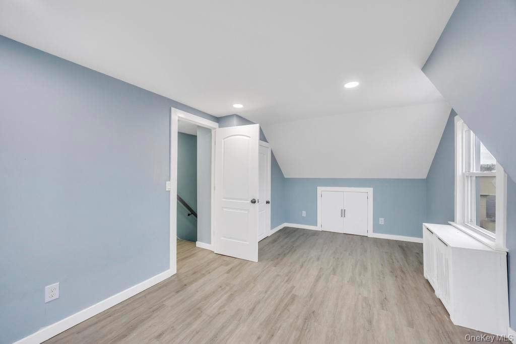 #13 photo, 847 N Clinton Avenue, Lindenhurst , NY 11757