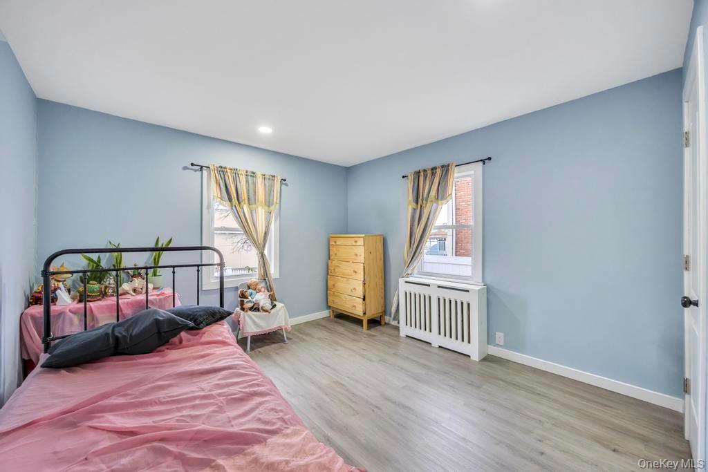 #9 photo, 847 N Clinton Avenue, Lindenhurst , NY 11757