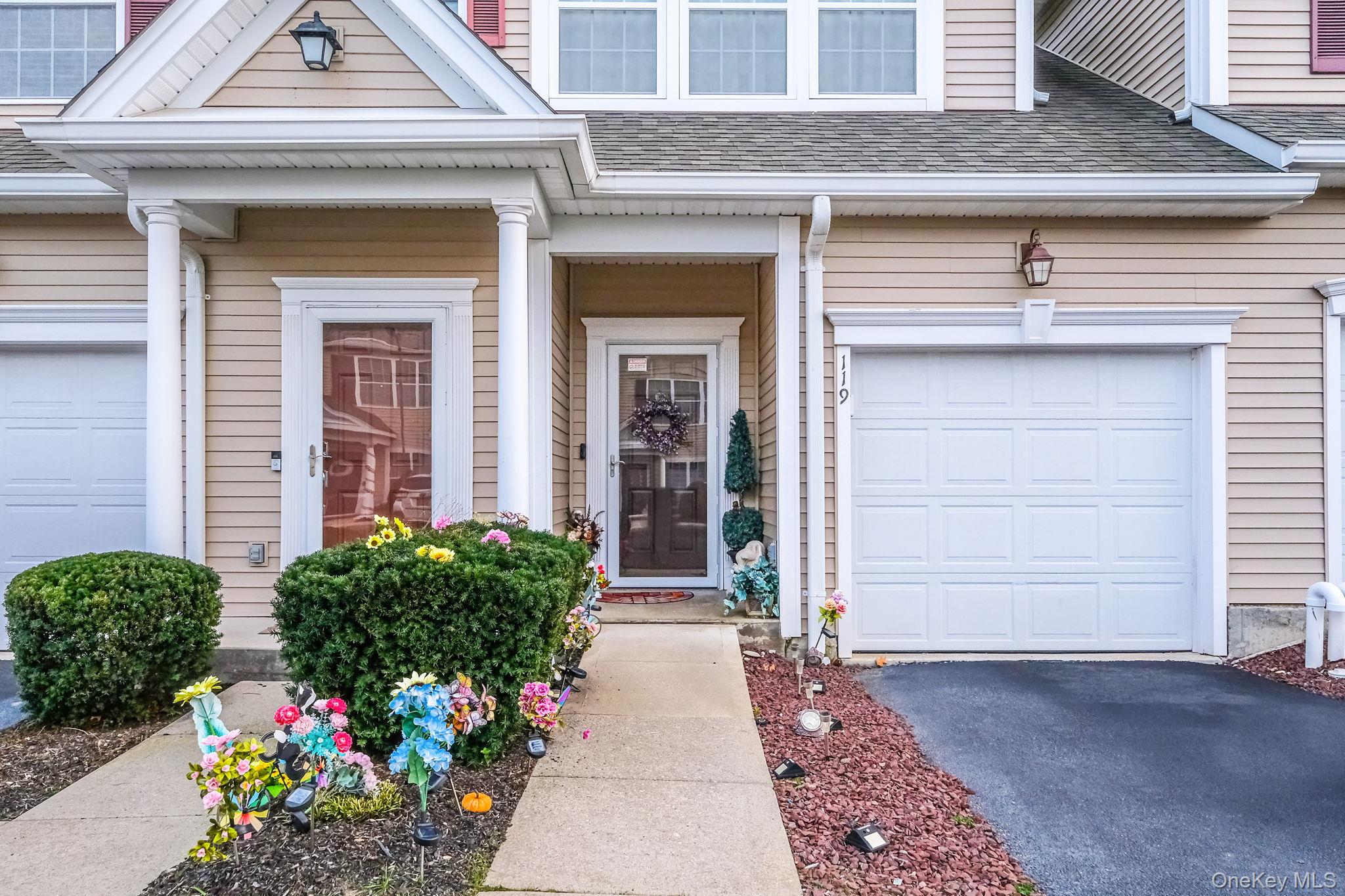 #1 photo, 119 Wildwood Circle, Holtsville , NY 11742