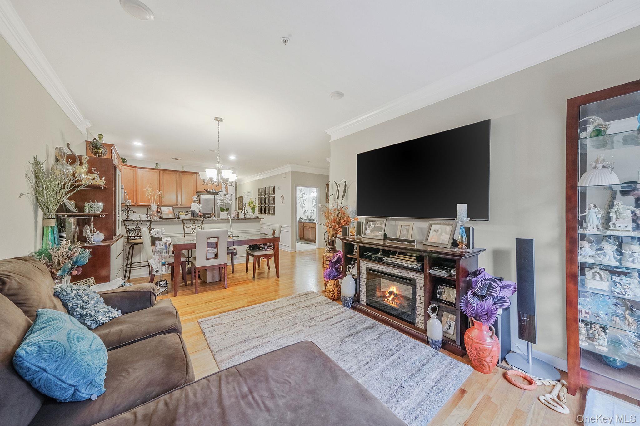 #14 photo, 119 Wildwood Circle, Holtsville , NY 11742